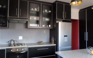 3 Bedroom House in Heath Park
