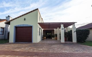 3 Bedroom House in Whale Rock