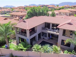 4 Bed House in Birdwood