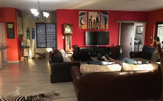4 Bedroom House in Amberfield Crest