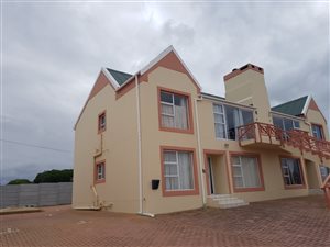 2 Bed Apartment in Gouritsmond