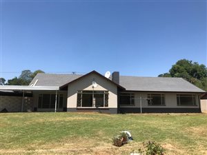 4 Bedroom House in Lynnwood Glen