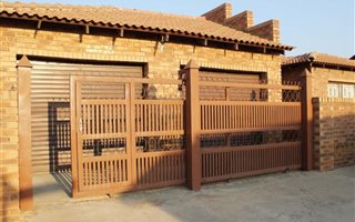 3 Bedroom House in Tembisa