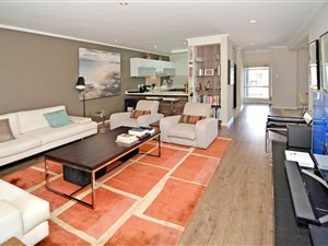 3 Bed Apartment in Morningside