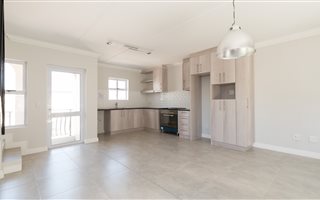 2 Bedroom House in Nooitgedacht Estate