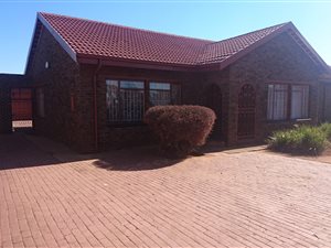 4 Bed House in Carletonville