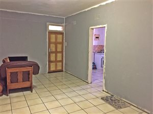 2 Bed Apartment in Krugersdorp Central
