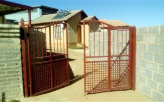 2 Bedroom House in Klipfontein View