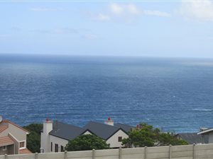 913 m² Land available in Brenton on Sea
