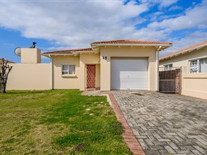 3 Bed Townhouse in Hunters Retreat