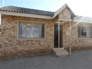 2 Bed Apartment in Doringkruin