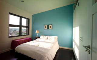 1 Bedroom Apartment in Newtown