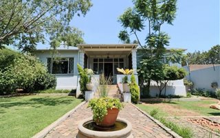 3 Bedroom House in Kensington