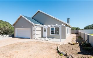 3 Bedroom House in Stilbaai