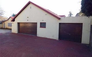 6 Bedroom House in Nimrod Park