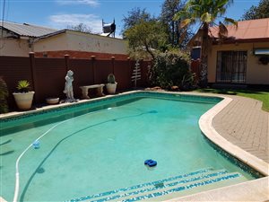 3 Bed House in Hadison Park
