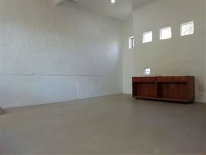 Studio apartment in Muckleneuk