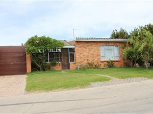 3 Bedroom House in West End
