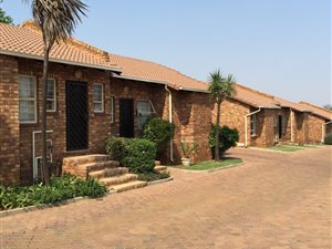 2 Bed Townhouse in Meyersdal