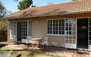 2 Bedroom Garden Cottage in Lonehill