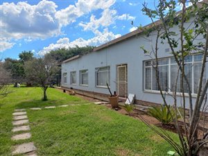 1.6 ha Farm in Randfontein