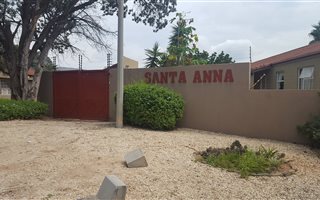 3 Bedroom Apartment in Safarituine