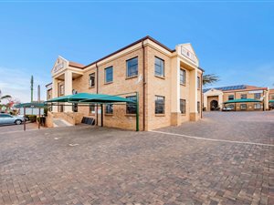 132 m² Office Space in Ruimsig