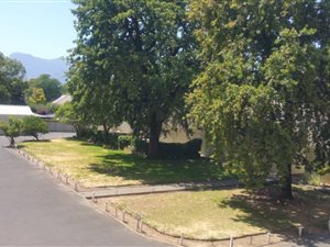 3 Bed Apartment in Paarl