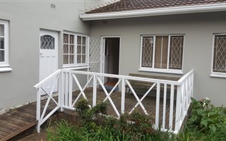 Bachelor apartment in Kloof
