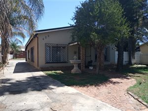 3 Bed House in Hermanstad