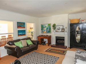 4 Bed House in Bergvliet