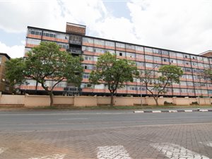 2 Bedroom Flat in Muckleneuk