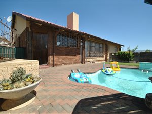 4 Bed House in Pioneer Park