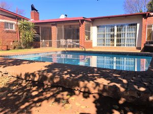 4 Bed House in Valhalla