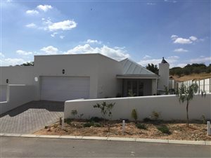 2 Bedroom House in Berg En Dal