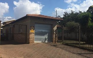 3 Bedroom House in Waterval East