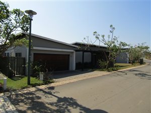4 Bed House in Palm Lakes Estate