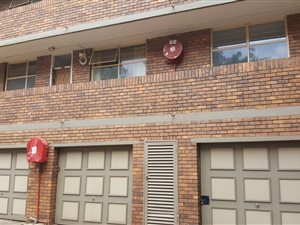 3 Bed Apartment in Sinoville