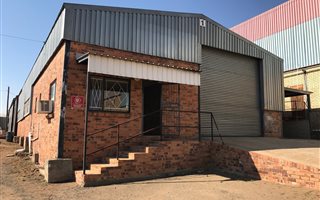 350 m² Commercial space in Roodewal and surrounds