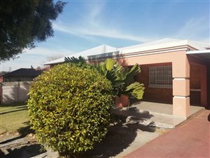 4 Bed House in Roseacre