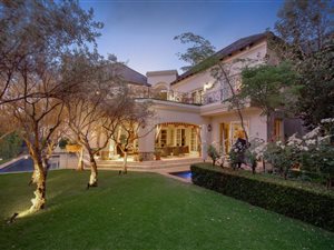 4 Bed House in Hyde Park