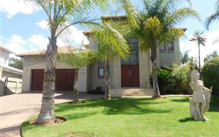 3 Bedroom House in Leeuwenhof Estate