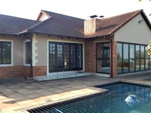4 Bedroom House in Clifton Hill Estate