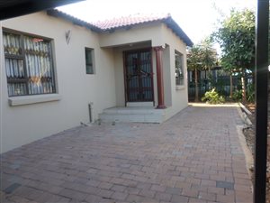 2 Bedroom House in Elandspoort