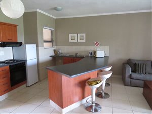 2 Bed Apartment in Palm Lakes Estate