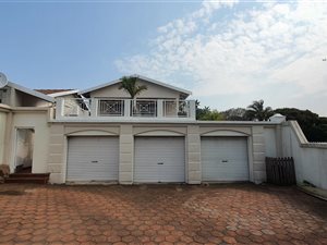 3 Bed House in Athlone Park