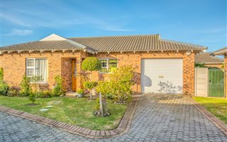 2 Bedroom Townhouse in Sherwood and surrounds