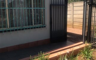 4 Bedroom House in Roseville
