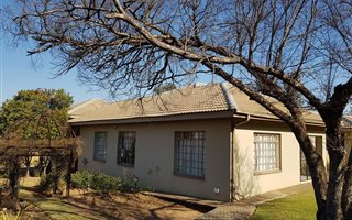 3 Bedroom House in Gholfsig
