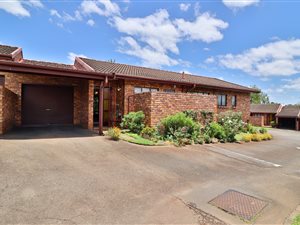 3 Bed Townhouse in Hayfields